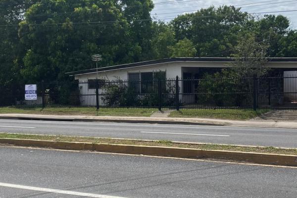 House with land for commercial development los san