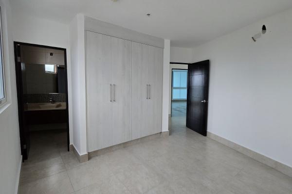 Venta de apartamento en ocean waves nueva gorgona