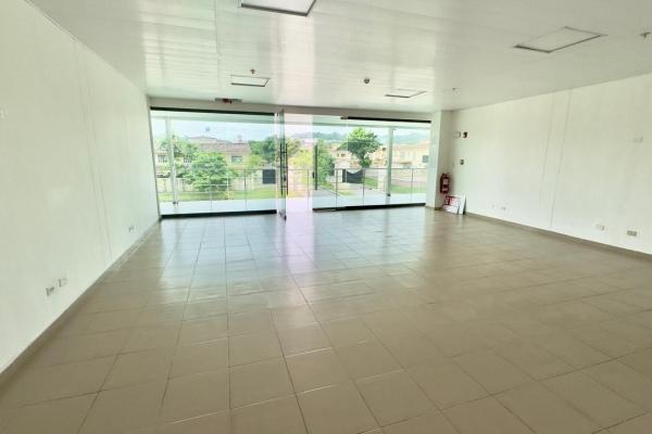 Commercial space for sale in condado del rey