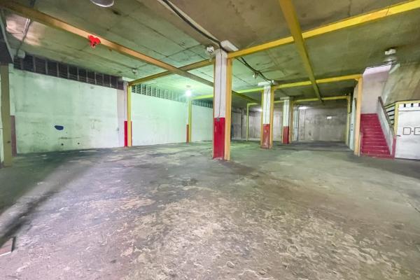 Se vende edificio comercial con galera y oficina