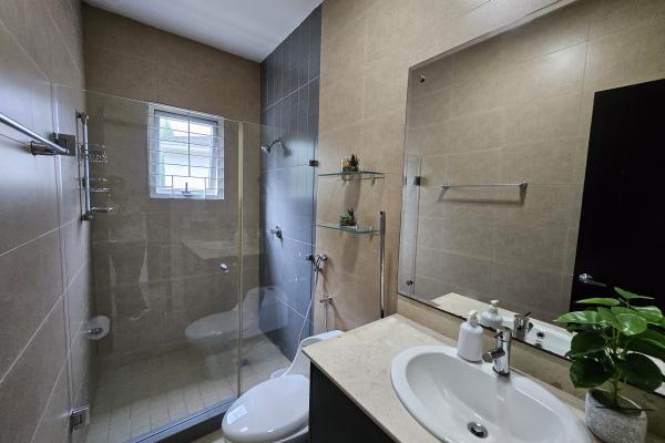 Sale of house in dorado village in condado del rey