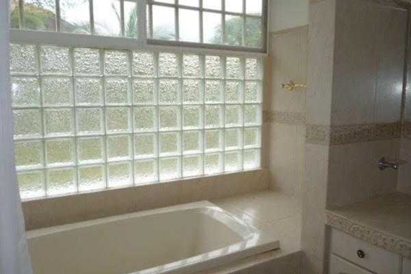 House for sale with land in coloncito, chame