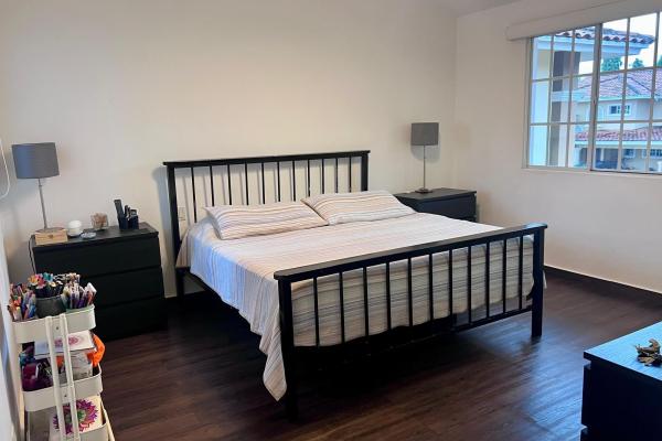 Vendo casa unifamiliar en ph castel novo – espaciosa y lista para ocupar
