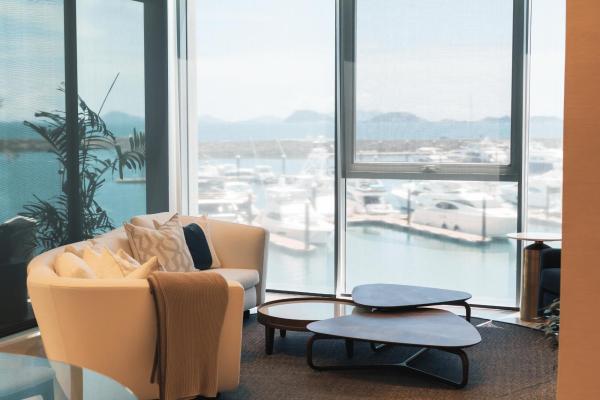 Waterfront 6 – wake up to the marina, own the view