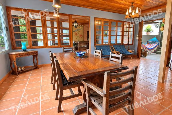 Venta de casa en cerro azul, residencial altos de cerro azul