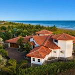 Beachfront mansion with pool in la barqueta