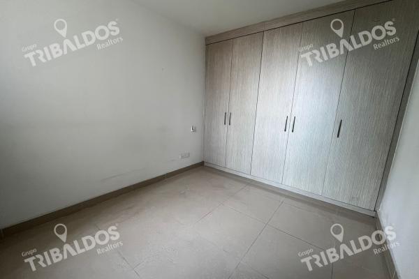 Sale of apartment in green park condado del rey