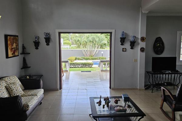 House in coronado with pool and 1000m2 land