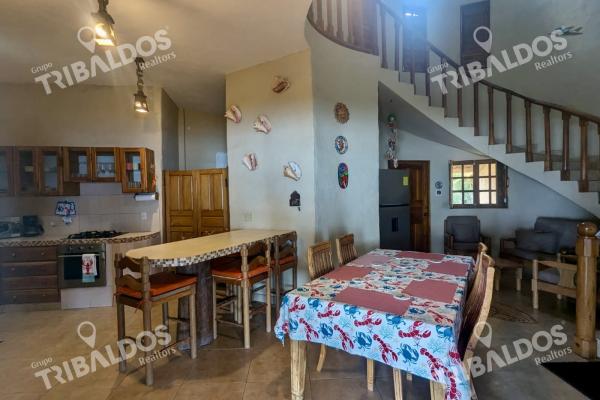 Sale of a beachfront house in palenque, colon.