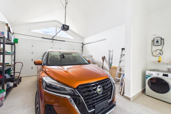 Hermosa casa moderna de 2 dormitorios con piscina