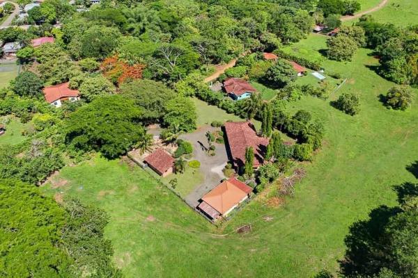 Custom country home with casita in pedasi