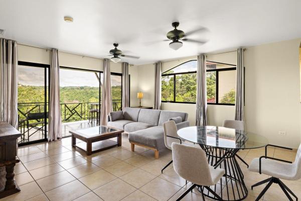 Condominio de 2 rec. en los molinos boquete