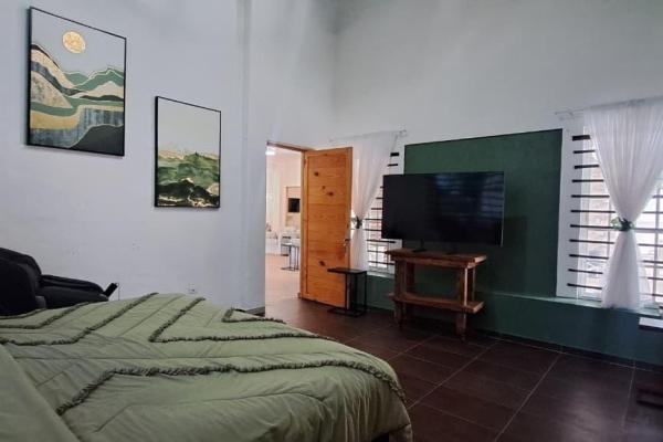 4 bedroom house with private pool and jacuzzi