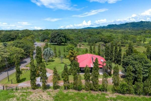 4-bedroom hacienda-style home in david