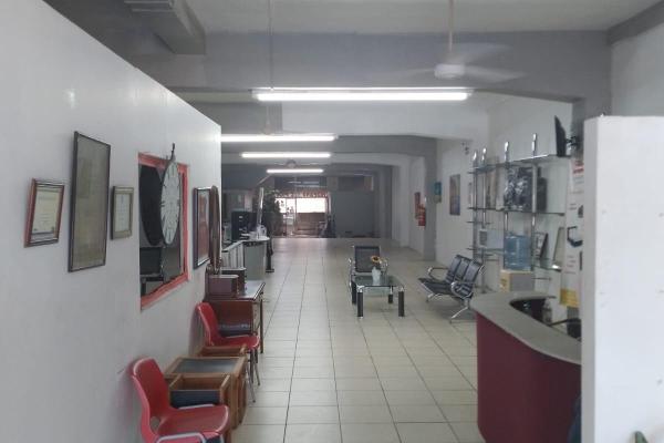Commercial building of 3 stories in colon city