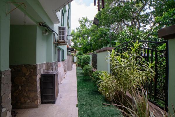 Multifamily building in panama city panama