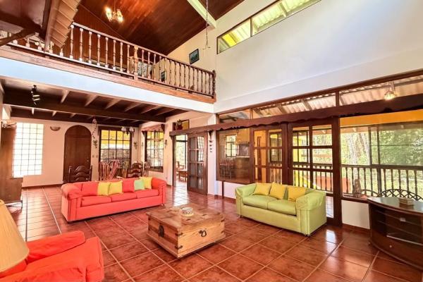 Se vende casa en altos de cerro azul