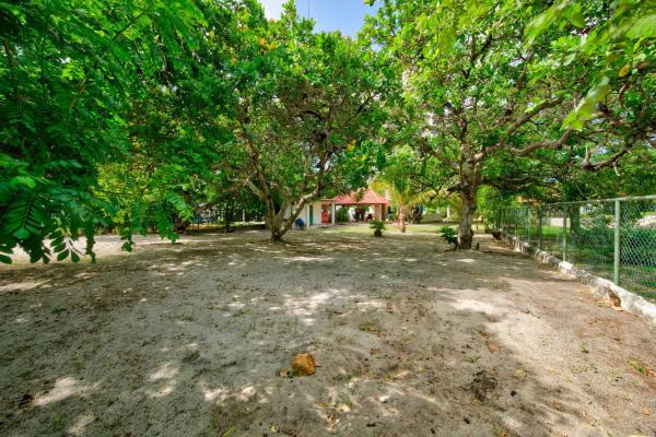 Beachside villa in playa malibu