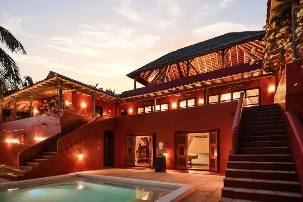Villa esplendorosa, lujosa propiedad con vistas al mar