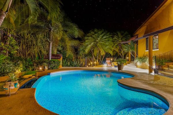 Casa tropical de 3 dormitorios hacienda pacifica