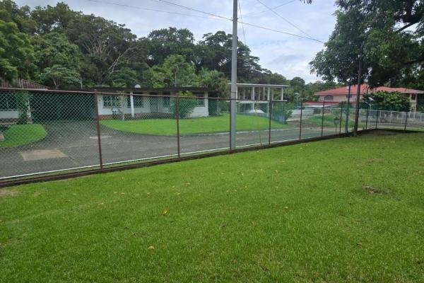 Venta de casa en brazos heights, colón