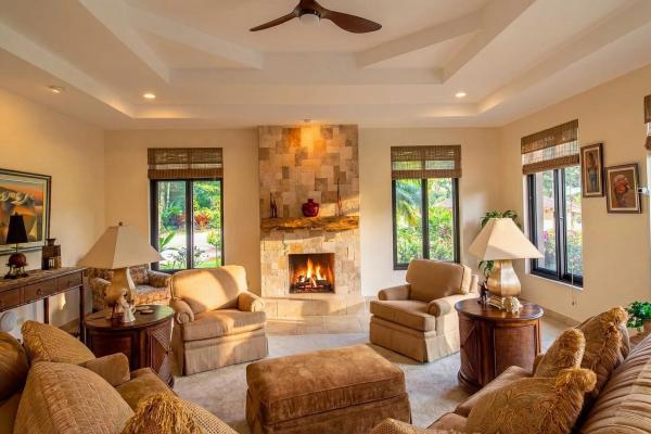 Luxurious estate residence in valle escondido