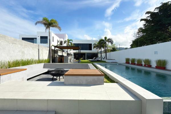 Casa moderna frente a playa malibu