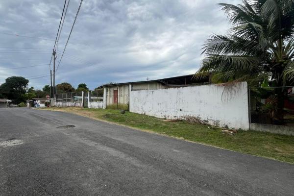 Land with warehouse for sale santiago-veragua