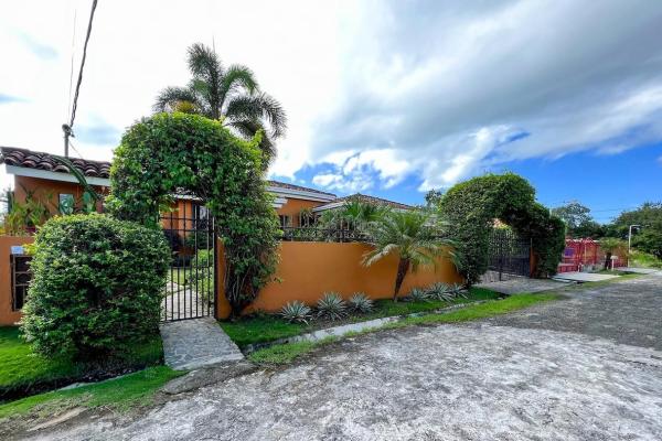 Hermosa casa privada en venta en coronado.