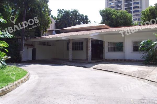 Venta o alquiler de casa comercial en marbella
