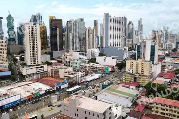 Venta de casa comercial en el carmen