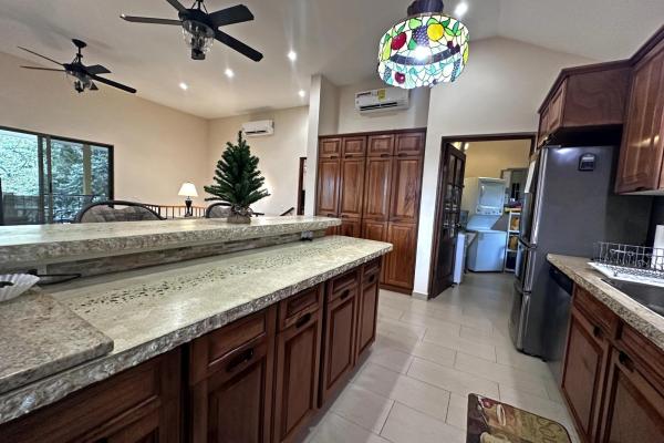 Oportunidad! se vende hermosa casa con piscina en altos del maría