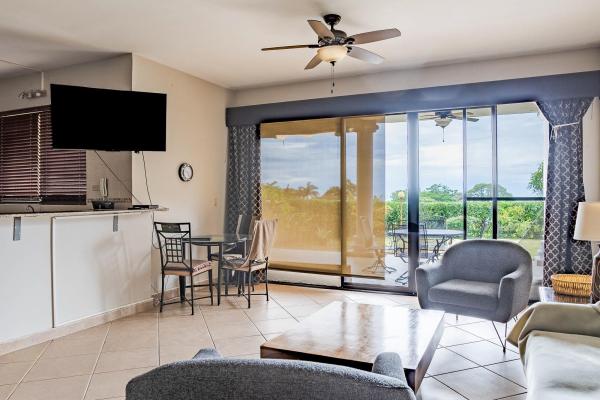 Precioso condominio en planta baja con jardín
