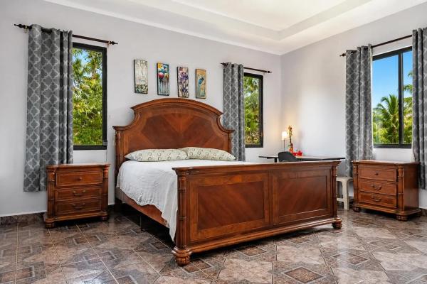 Beachside home with solar panels in las lajas
