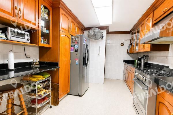 Casa en venta en la manzana de obarrio