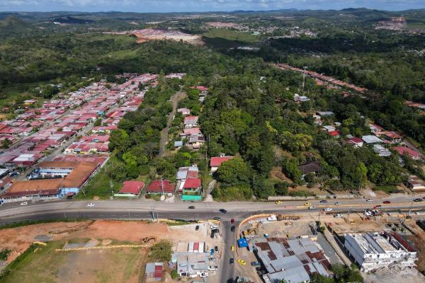 Land in arraijan, pan-american highway
