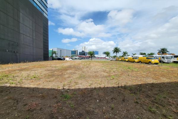 Venta de terreno en santa maria business district excelente precio