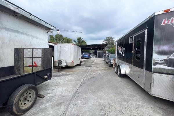 Land with open warehouse for sale in juan díaz with mixed zoning 1zm6