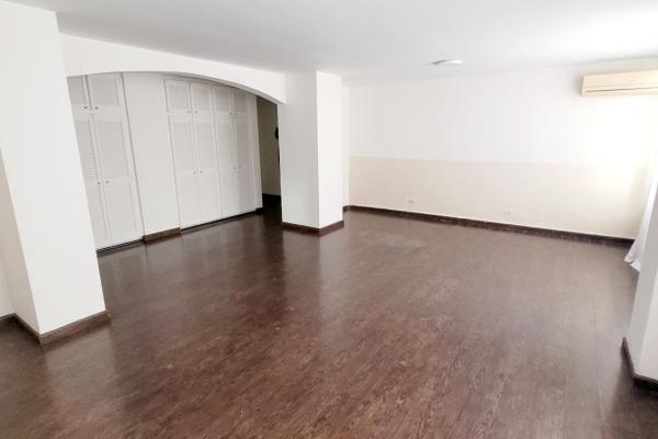 Bargain for sale at edf bahia marbella 1
