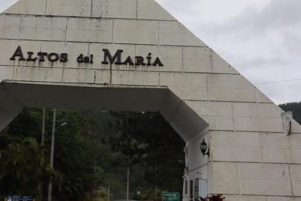 22 hectares within altos del maria with views