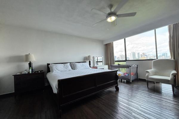 Modern apartment in altos del golf