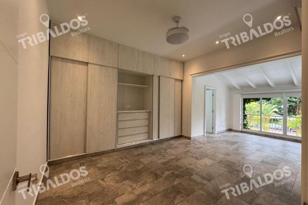 Venta o alquiler de espectacular casa en altos del golf con piscina