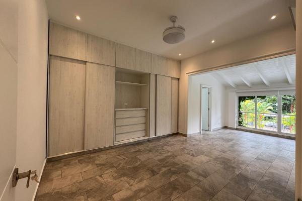 Venta o alquiler de espectacular casa en altos del golf con piscina