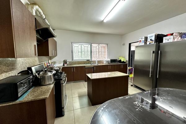 Venta de casa en dorado village en condado del rey
