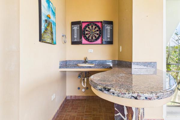 Casa con vistas a la montaña y al océano en venta en sora