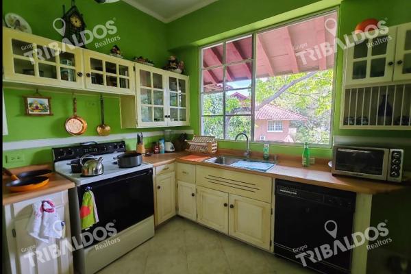 Sale of house in albrook