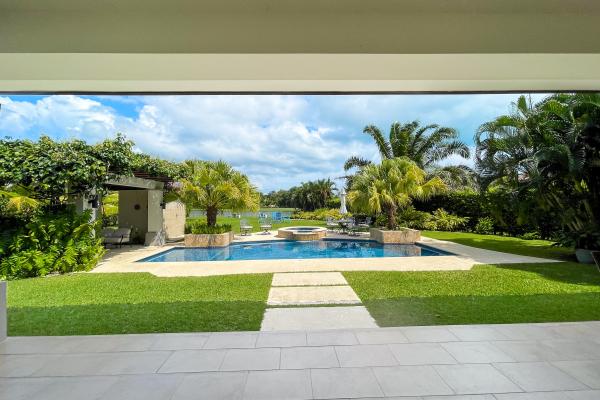 Se vende casa de playa en buenaventura