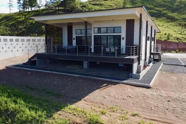 Full solar mountain villa