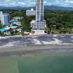 Apartamento frente al mar en coronado bay: dos estudios fusionados