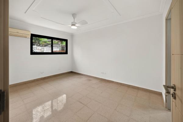Dúplex de 3 niveles en venta en altos de miraflores, betania, panamá